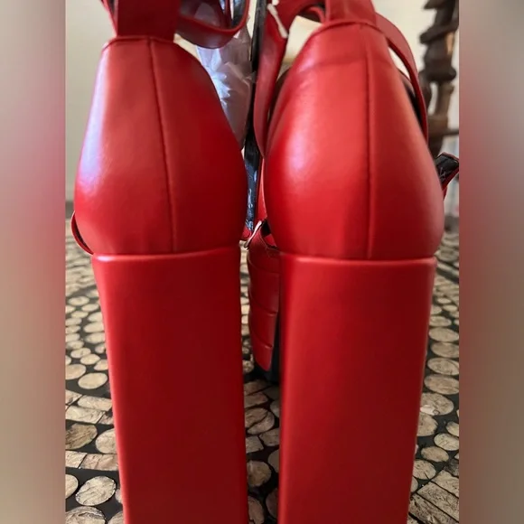 Lamoda Serious Love Platform Heels - Picture 6 of 9